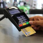 Como implementar un datáfono en tu empresa: tipos, costos y proceso de implementación
