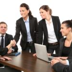 faltar al trabajo por asistir a un juicio